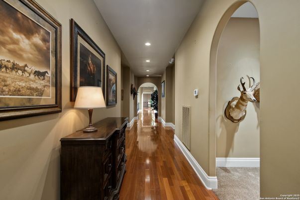 Interior, Recessed Lighting, Wood Texture Flooring