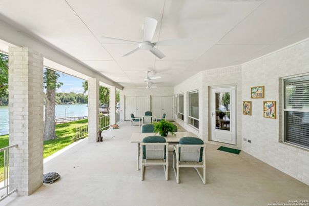 Interior, Sun Room, Water