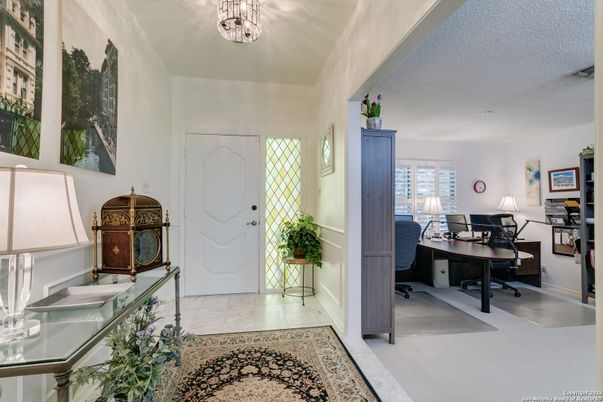 Home Office, Interior