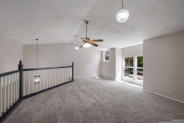 Empty room, Interior, Pendant Lights