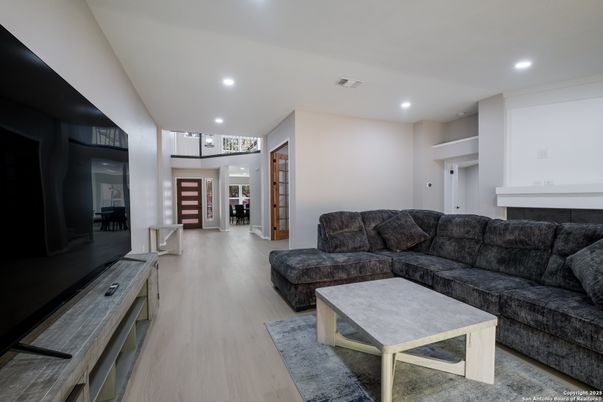 Interior, Living room, Recessed Lighting, Wood Texture Flooring