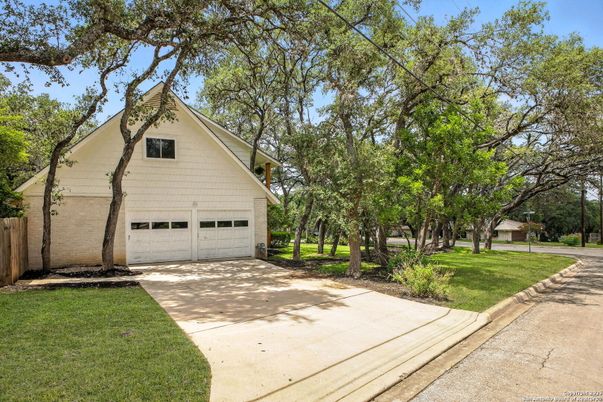 Detached Garage, Exterior