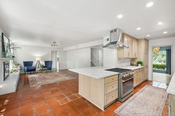 Interior, Kitchen, Living room, Recessed Lighting, Stainless Steel Appliances