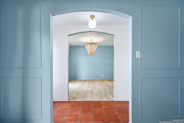 Chandelier, Interior, Wood Texture Flooring