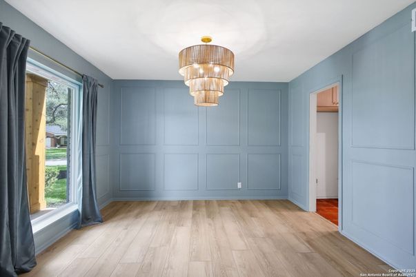 Chandelier, Empty room, Interior, Wood Texture Flooring