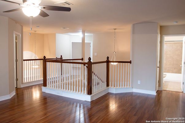 Interior, Pendant Lights, Wood Texture Flooring