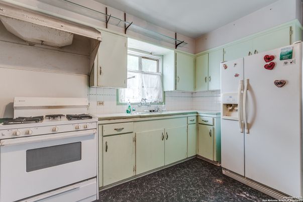 Interior, Kitchen, Tile Countertops