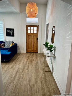 Interior, Pendant Lights, Wood Texture Flooring
