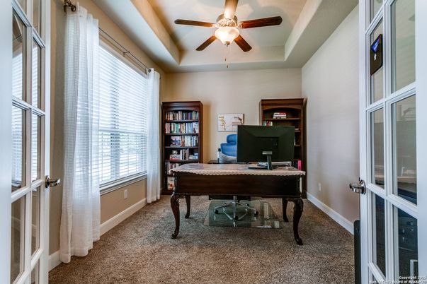 Home Office, Interior
