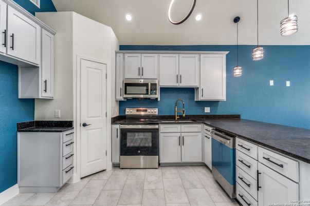 Interior, Kitchen, Pendant Lights, Recessed Lighting, Stainless Steel Appliances