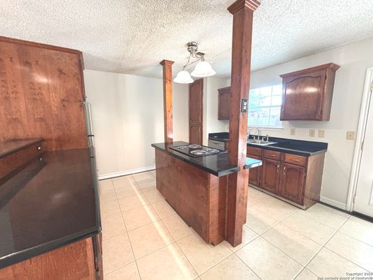 Chandelier, Interior, Kitchen