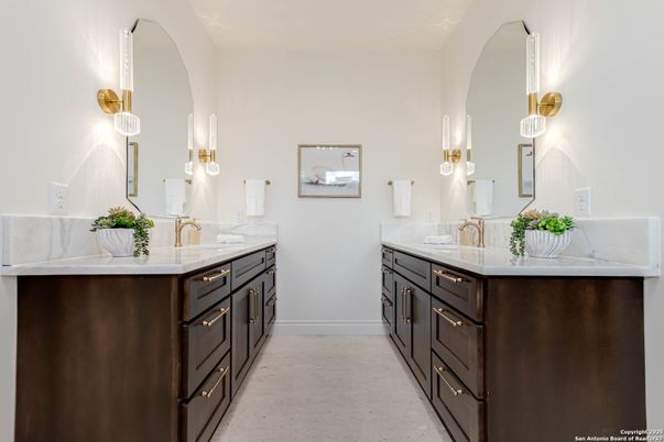 Bathroom, Dual Sink Vanities, Interior