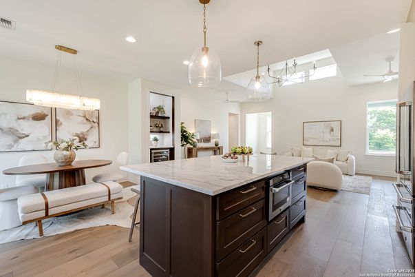 Dining room, Interior, Kitchen, Living room, Pendant Lights, Recessed Lighting, Wood Texture Flooring