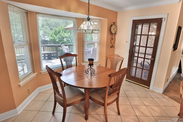 Dining room, Interior, Pendant Lights