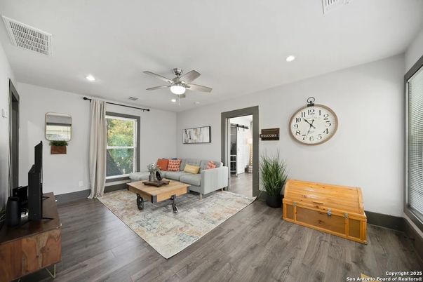 Interior, Living room, Recessed Lighting, Wood Texture Flooring