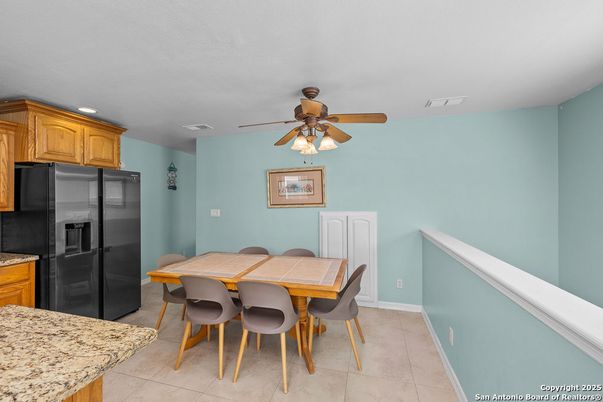 Dining room, Interior, Kitchen, Recessed Lighting