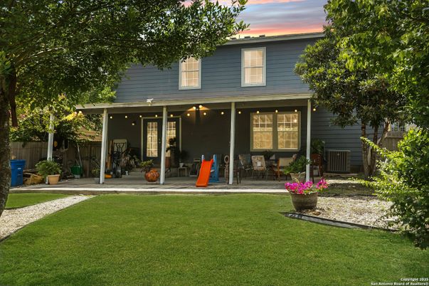 Exterior, Facade, American Foursquare