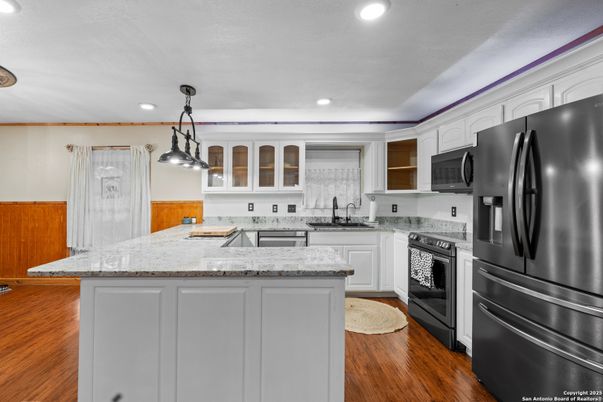 Interior, Kitchen, Pendant Lights, Recessed Lighting, Wood Texture Flooring