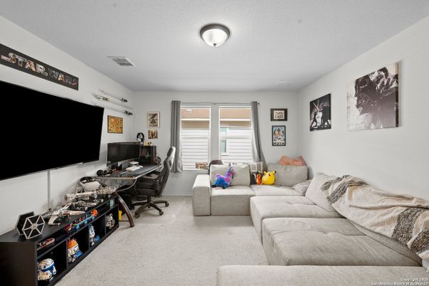 Home Office, Interior