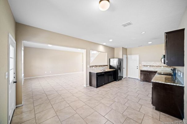 Empty room, Interior, Kitchen, Recessed Lighting