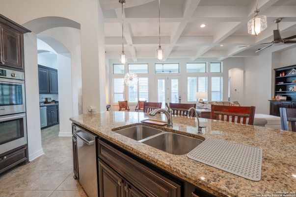 Dining room, Interior, Kitchen, Pendant Lights, Recessed Lighting, Stainless Steel Appliances