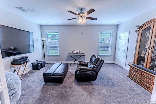 Home Office, Interior