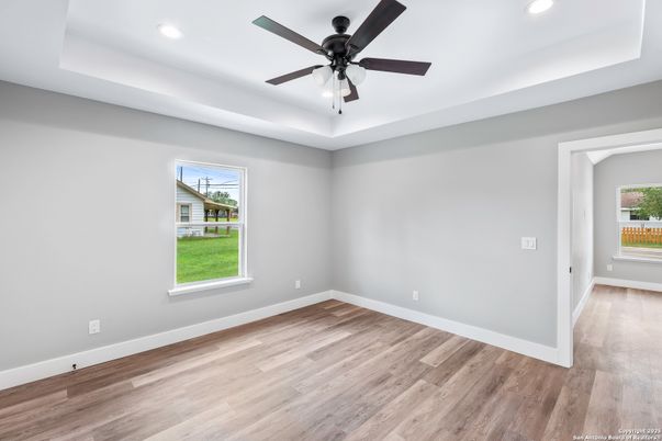 Empty room, Interior, Recessed Lighting, Wood Texture Flooring