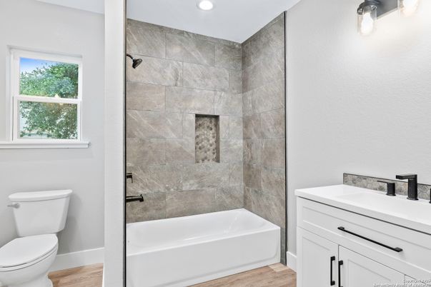 Bathroom, Interior, Recessed Lighting, Wood Texture Flooring