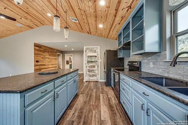 Interior, Kitchen, Pendant Lights, Recessed Lighting, Wooden Ceilings, Wood Texture Flooring