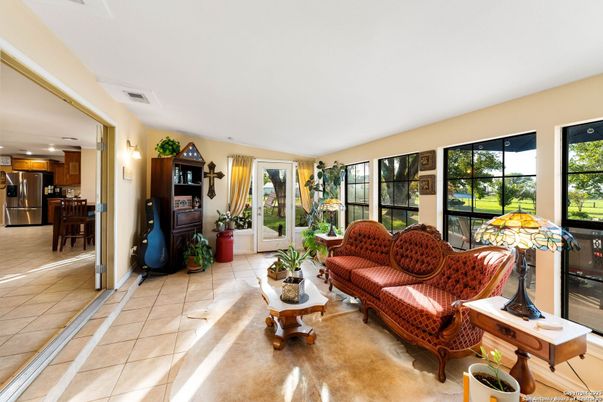 Interior, Kitchen, Living room, Stainless Steel Appliances