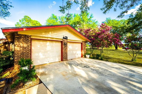 Detached Garage, Exterior
