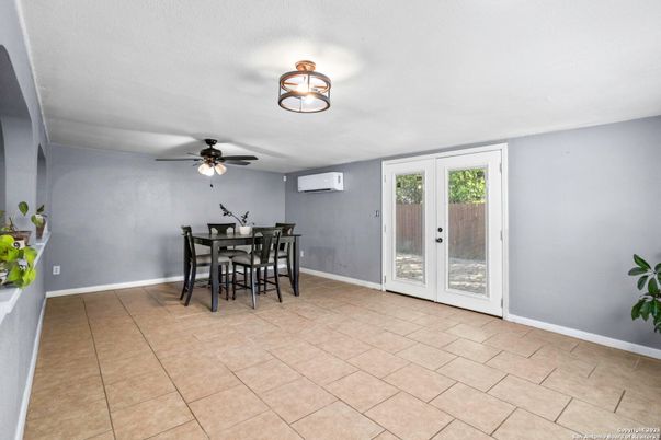 Dining room, Interior