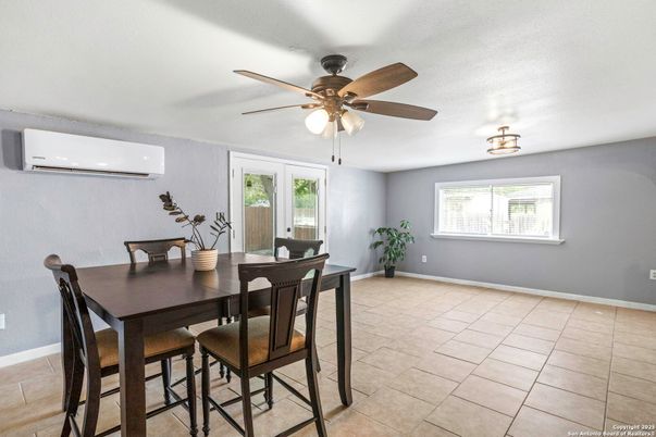 Dining room, Interior