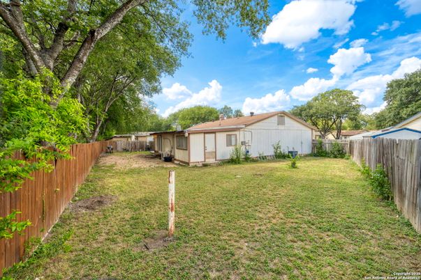 Backyard, Exterior