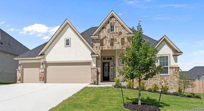 Attached, Exterior, Facade, Brick Traditional