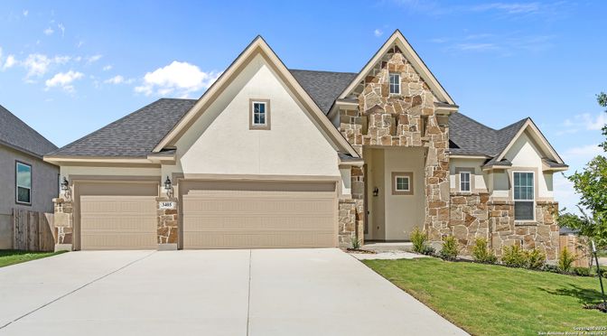 Attached, Exterior, Facade, Farmhouse