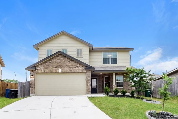 Attached, Exterior, Facade, Brick Facade, American Craftsman