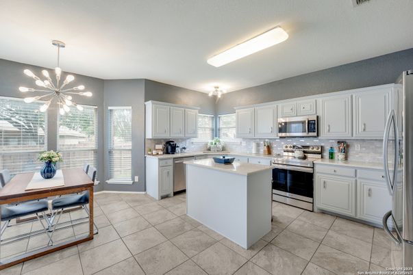 Dining room, Interior, Kitchen, Pendant Lights, Stainless Steel Appliances