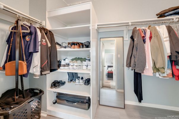 Interior, Walk-in Closets