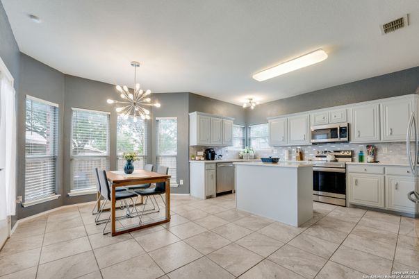 Dining room, Interior, Kitchen, Pendant Lights, Stainless Steel Appliances