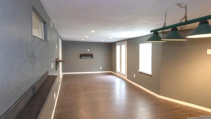 Empty room, Interior, Pendant Lights, Recessed Lighting, Wood Texture Flooring