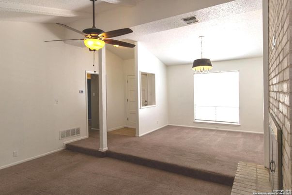 Empty room, Interior, Pendant Lights