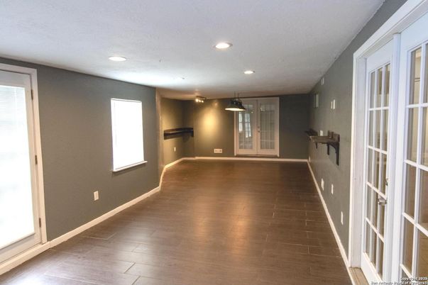 Empty room, Interior, Pendant Lights, Recessed Lighting, Wood Texture Flooring