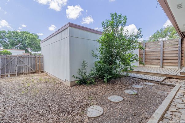 Backyard, Exterior