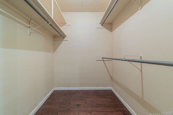 Interior, Walk-in Closets, Wood Texture Flooring