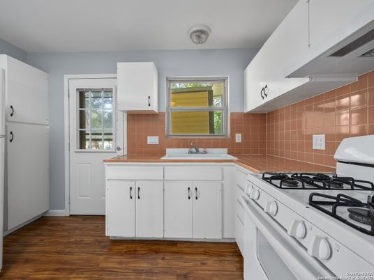 Interior, Kitchen, Wood Texture Flooring