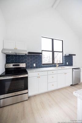 Interior, Kitchen, Stainless Steel Appliances, Wood Texture Flooring