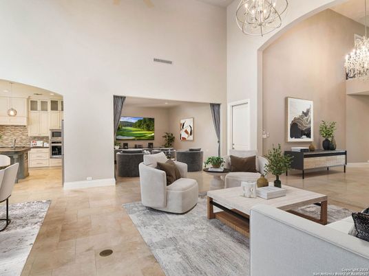 Chandelier, Interior, Kitchen, Living room, Pendant Lights, Recessed Lighting, Stainless Steel Appliances