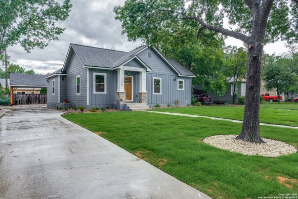 Backyard, Exterior, Facade, Farmhouse