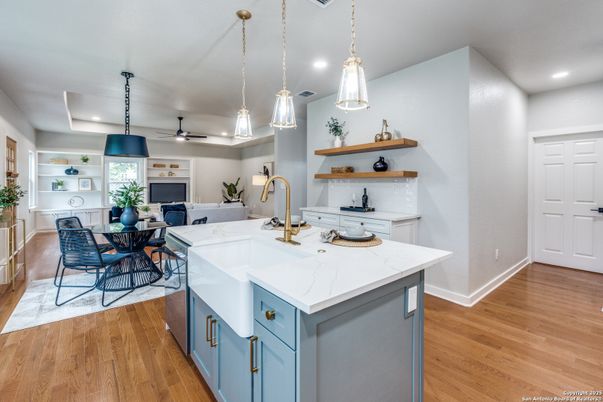 Dining room, Interior, Kitchen, Pendant Lights, Recessed Lighting, Wood Texture Flooring